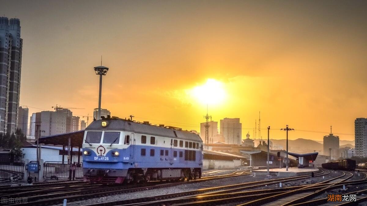 三班两倒是怎么上班工作的 三班两运转是什么意思