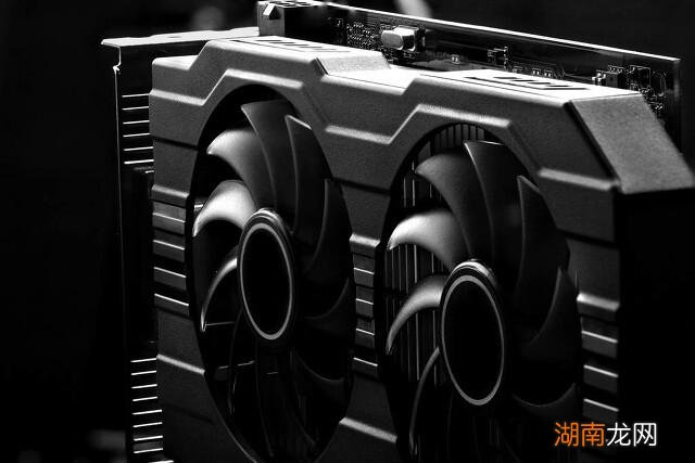 运行显示器不亮怎么办 电脑屏幕打不开但主机正常怎么解决