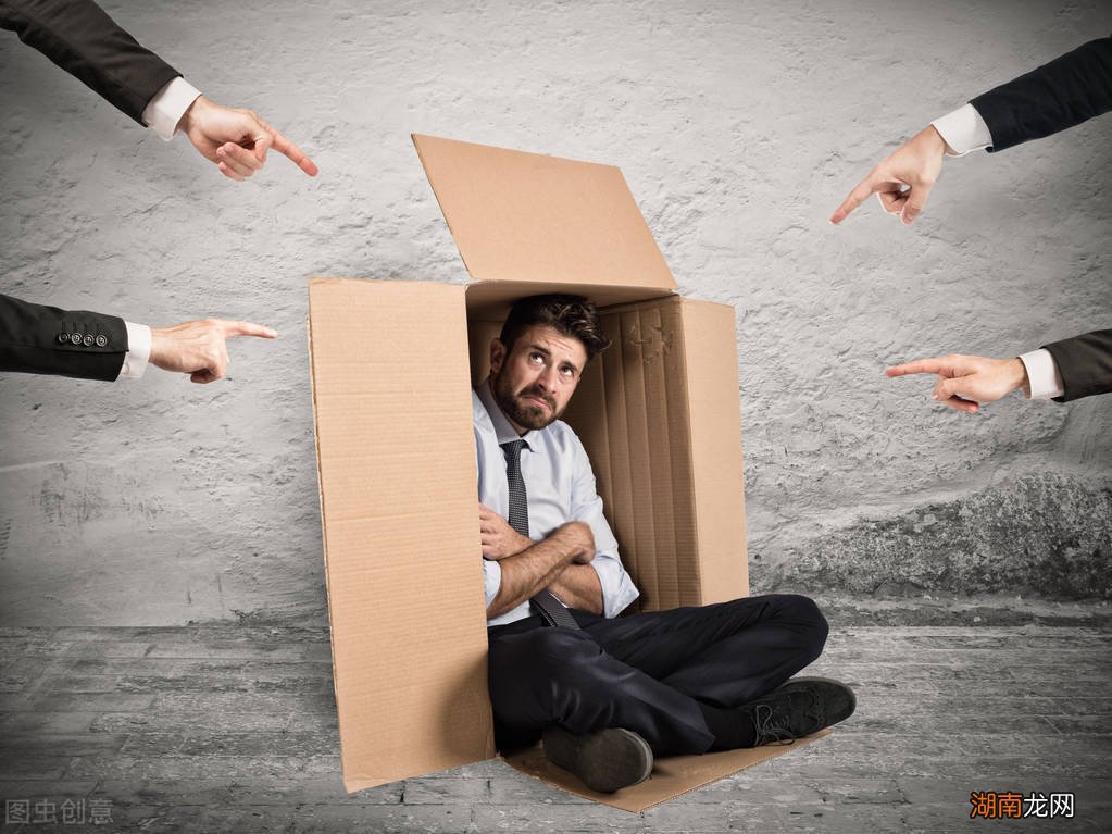 内心懦弱的男人的几大特征 性格懦弱的男人有哪些表现