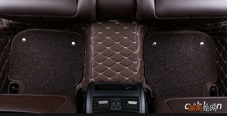 汽车脚垫有什么材质的