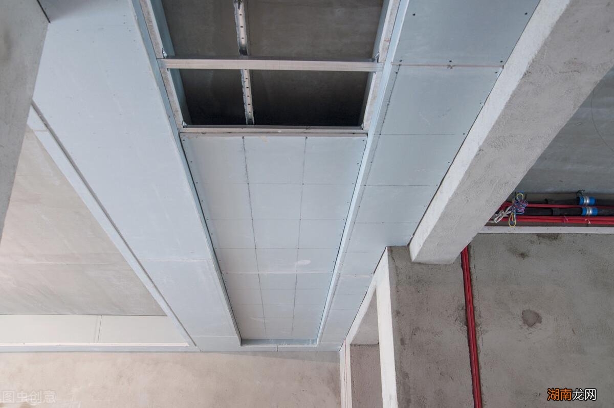 5种常见吊顶材料优缺点对比 装修吊顶板材料有哪些