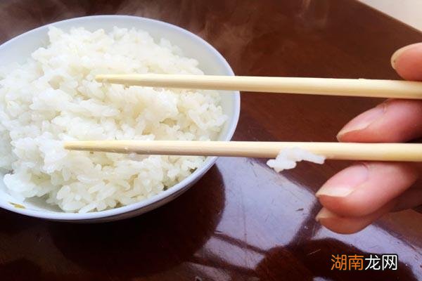 什么材质筷子用着安全 家庭用什么筷子最好最健康