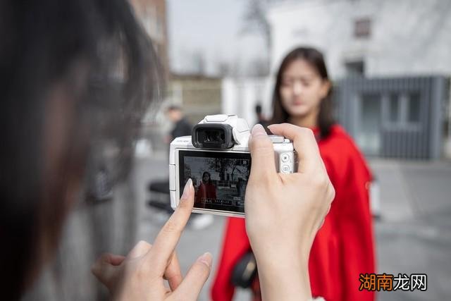 两种照片格式对比 拍照片jpg和raw有什么区别