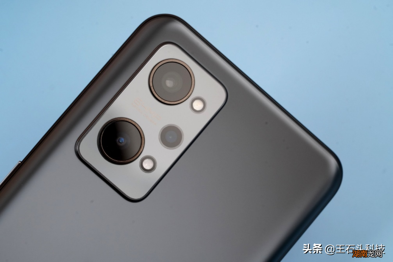 有哪些不同 真我gtneo2t和真我gtneo2哪个好