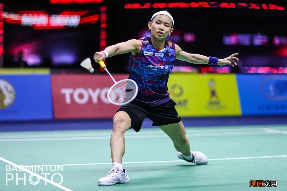 羽毛球鞋子哪款颜色好看又舒服 羽毛球鞋女款推荐