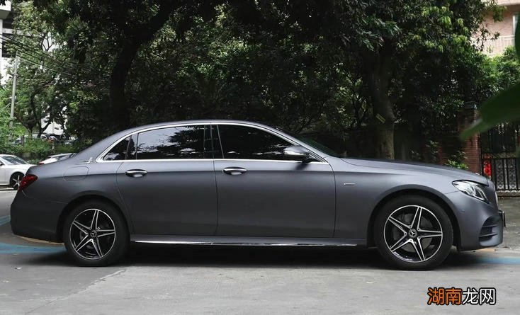 汽车上牌照需要什么手续