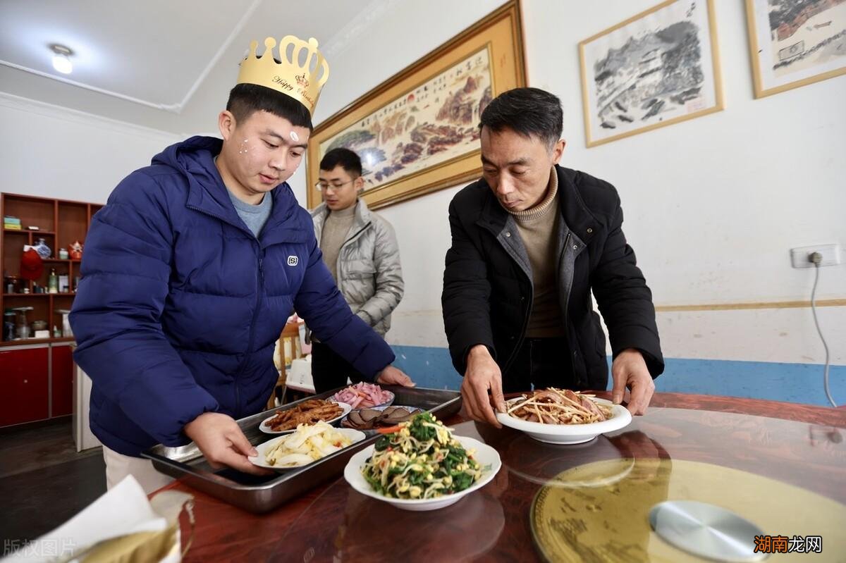 乡镇基层公务员工作内容和待遇 乡镇公务员待遇怎么样