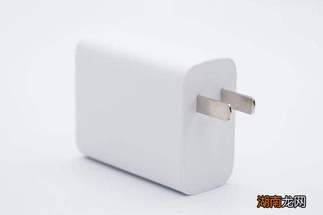 手机充电特别慢怎么办 手机充电变慢耗电快怎么回事