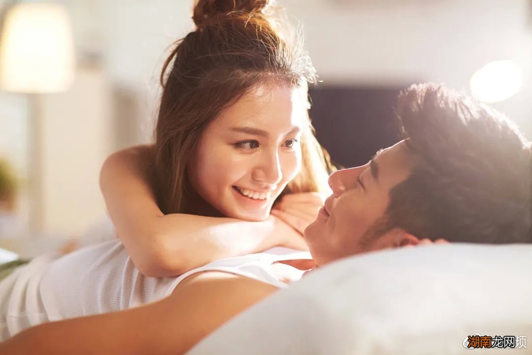 情侣越长越像因为接吻吗 情侣接吻真的会越长越像吗