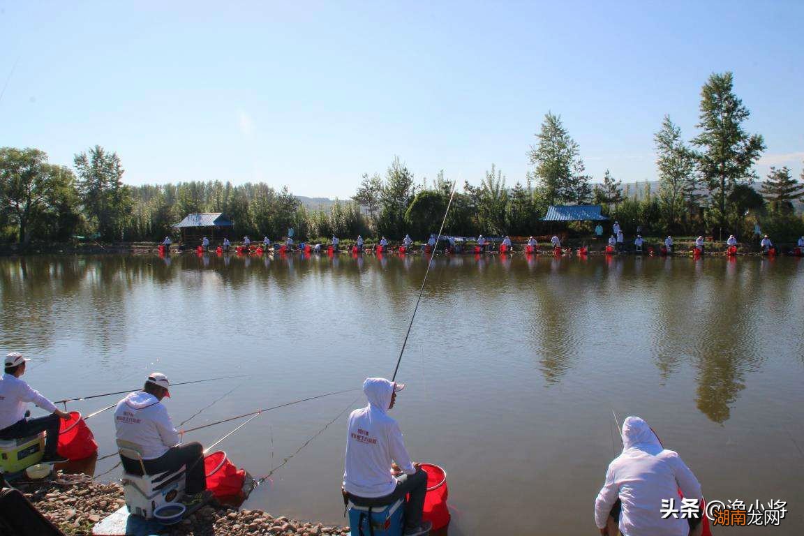 玩黑坑和玩野钓有什么区别 什么叫野钓什么叫黑坑
