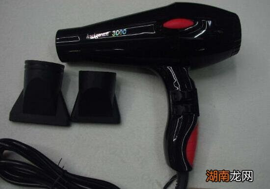 这些小妙招帮您轻松解决 玻璃上贴的贴纸怎么样才能清理干净