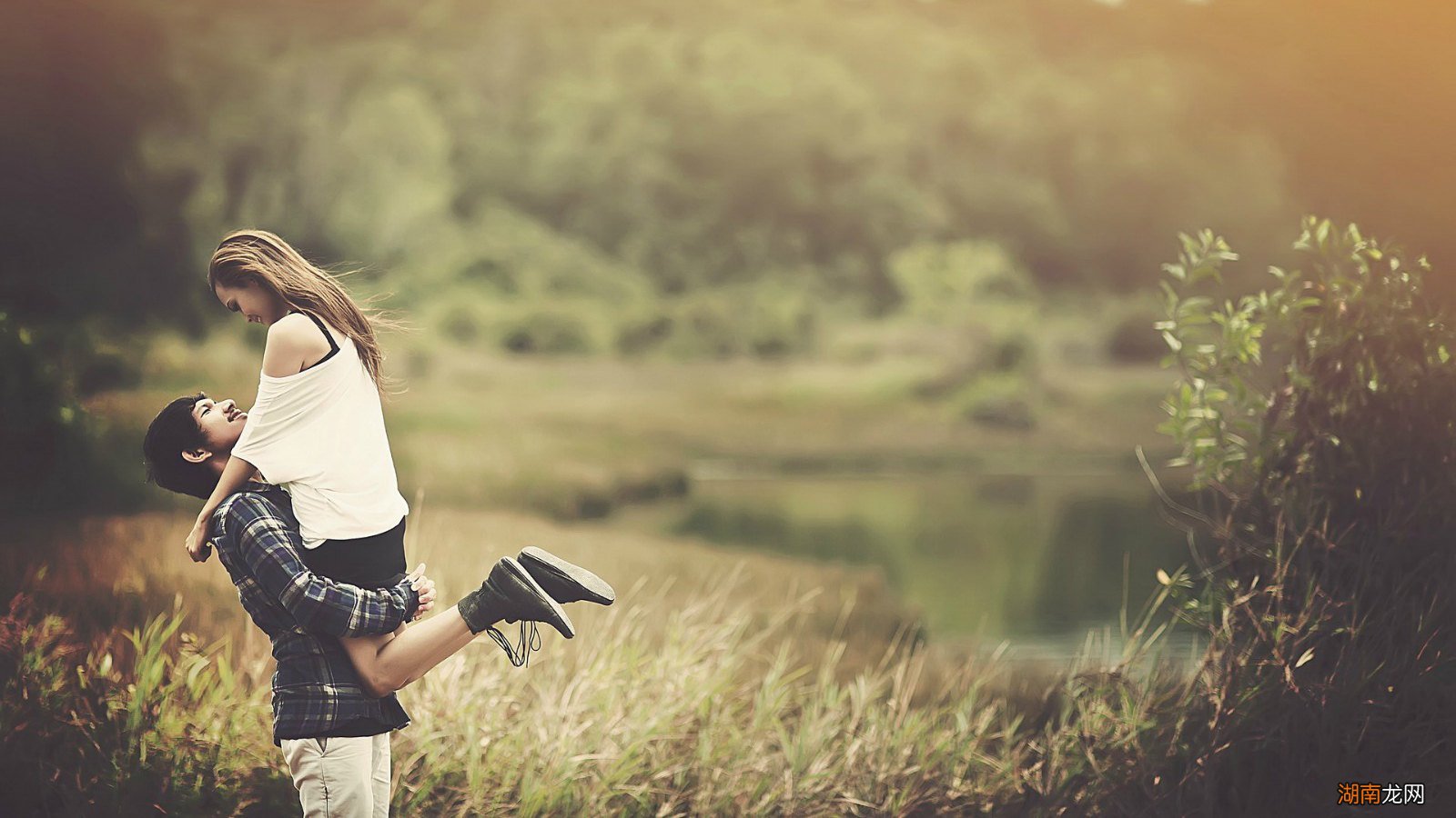 摩羯女和哪个星座男婚姻合适 摩羯女最终跟谁结婚了