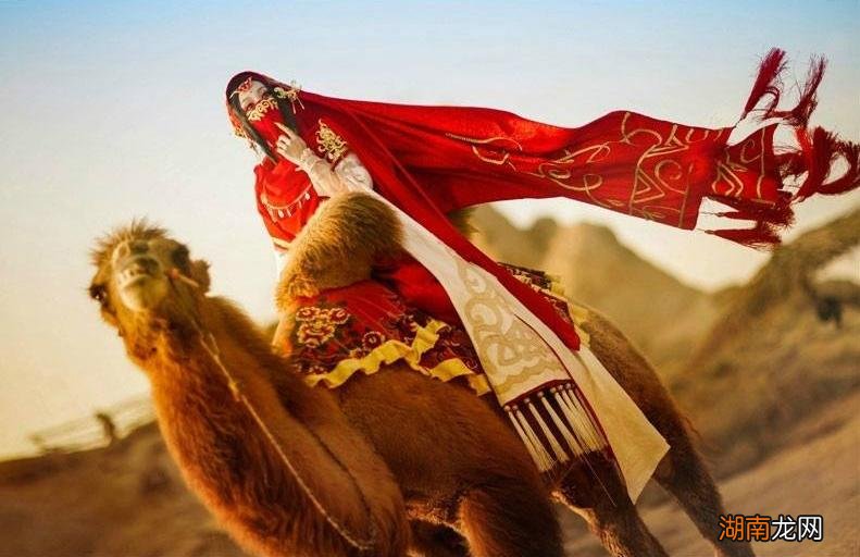 楼兰古国为什么一夜间就消失了 楼兰古国的人去哪里了