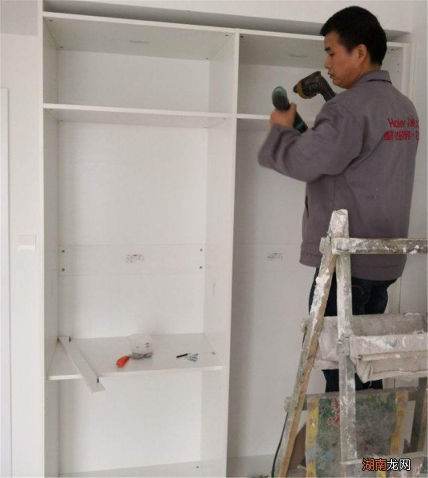 木工分享如何选定制衣柜材料 定制柜子用什么材质比较好