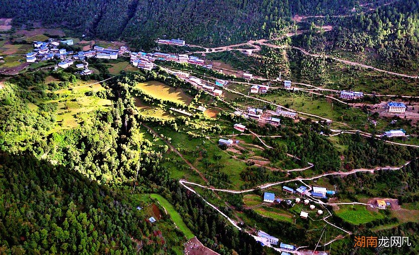 雨崩村的风景有多美 雨崩村在云南哪里属于哪个县