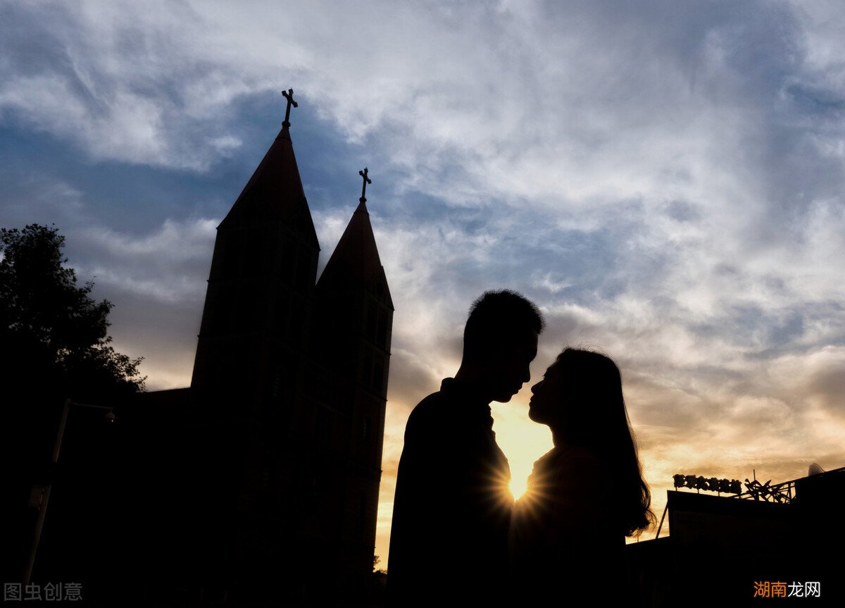 发现男朋友很怀念前女朋友 男友怀念前女友的迹象表现