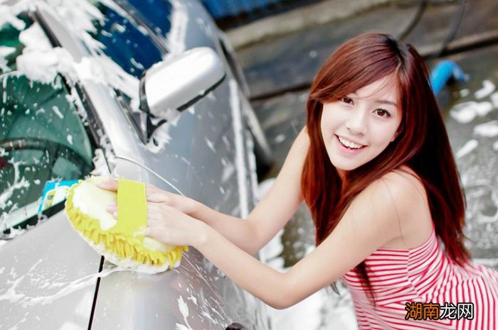 车上有油污用什么清洗