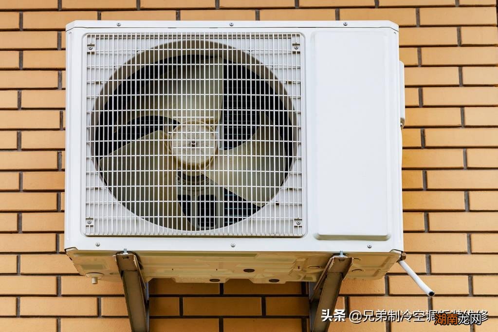 学会这招自己在家也可以解决 空调不出水不制冷怎么回事