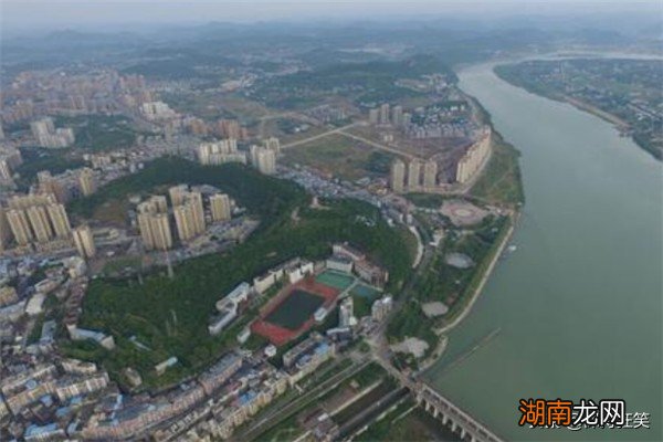 甘肃省的十大贫困县排行榜 中国甘肃最穷的县城排名