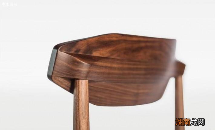 木工老师傅告诉你家具选哪种好 胡桃木和橡木哪个好