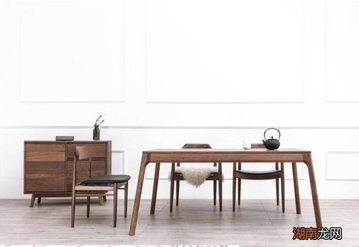 木工老师傅告诉你家具选哪种好 胡桃木和橡木哪个好