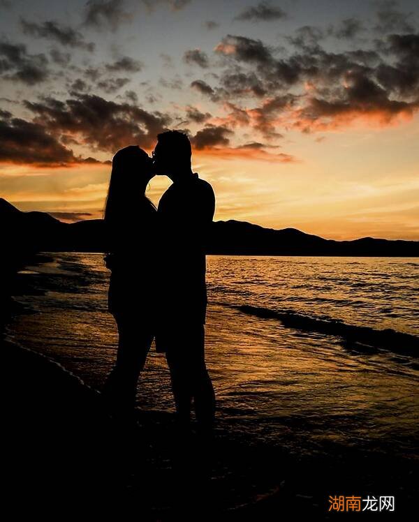 占有欲特别强是什么心理原因 男人占有欲和控制欲具体表现