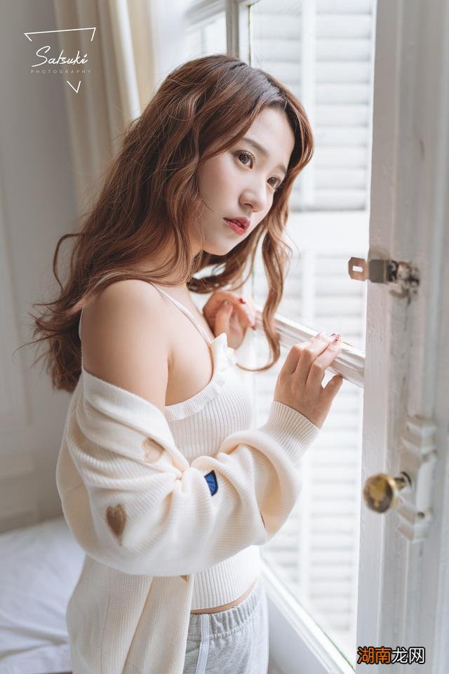 男人看见心上人有什么眼神表现 男人注视心上人的表现