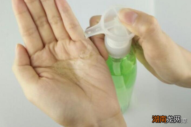 哪个洗衣服干净 洗衣液和洗衣粉可以混在一起洗吗