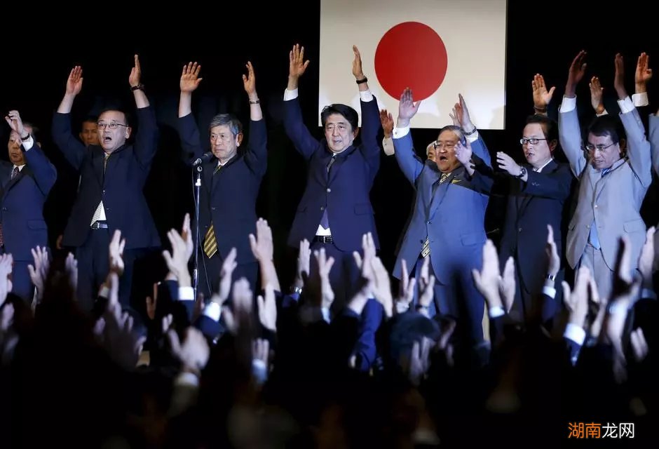 日本为什么总是频繁更换首相 日本历任首相都是谁