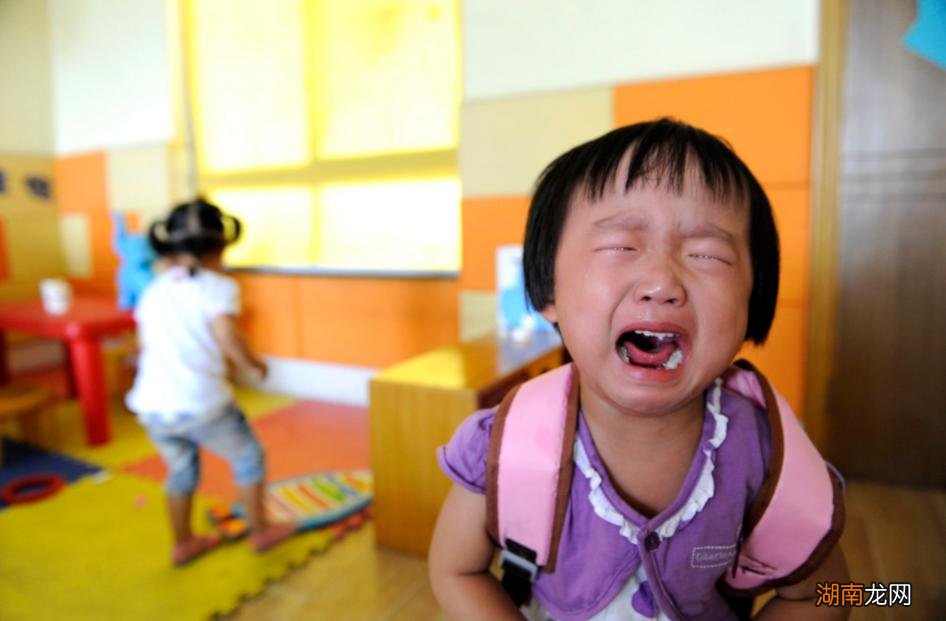 孩子害怕老师的解决方法 老师太凶孩子不想上学怎么办