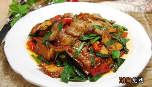 回锅肉要煮到什么程度最好吃 回锅肉煮肉要煮多久才熟