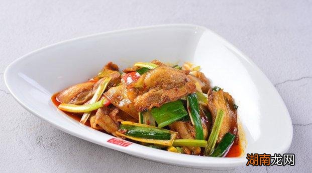 回锅肉要煮到什么程度最好吃 回锅肉煮肉要煮多久才熟