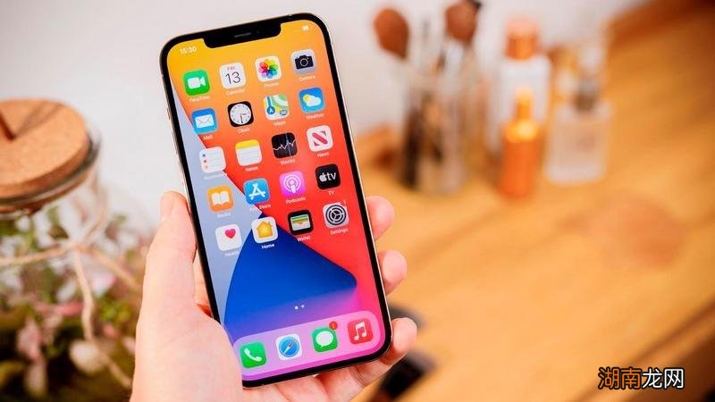 优缺点对比 苹果12promax和13pro哪个值得买