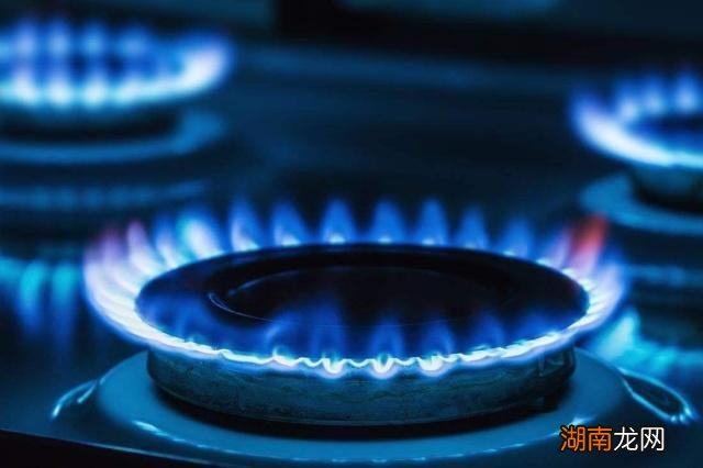 燃气灶打不着处理措施 天然气哒哒哒响但打不燃怎么回事