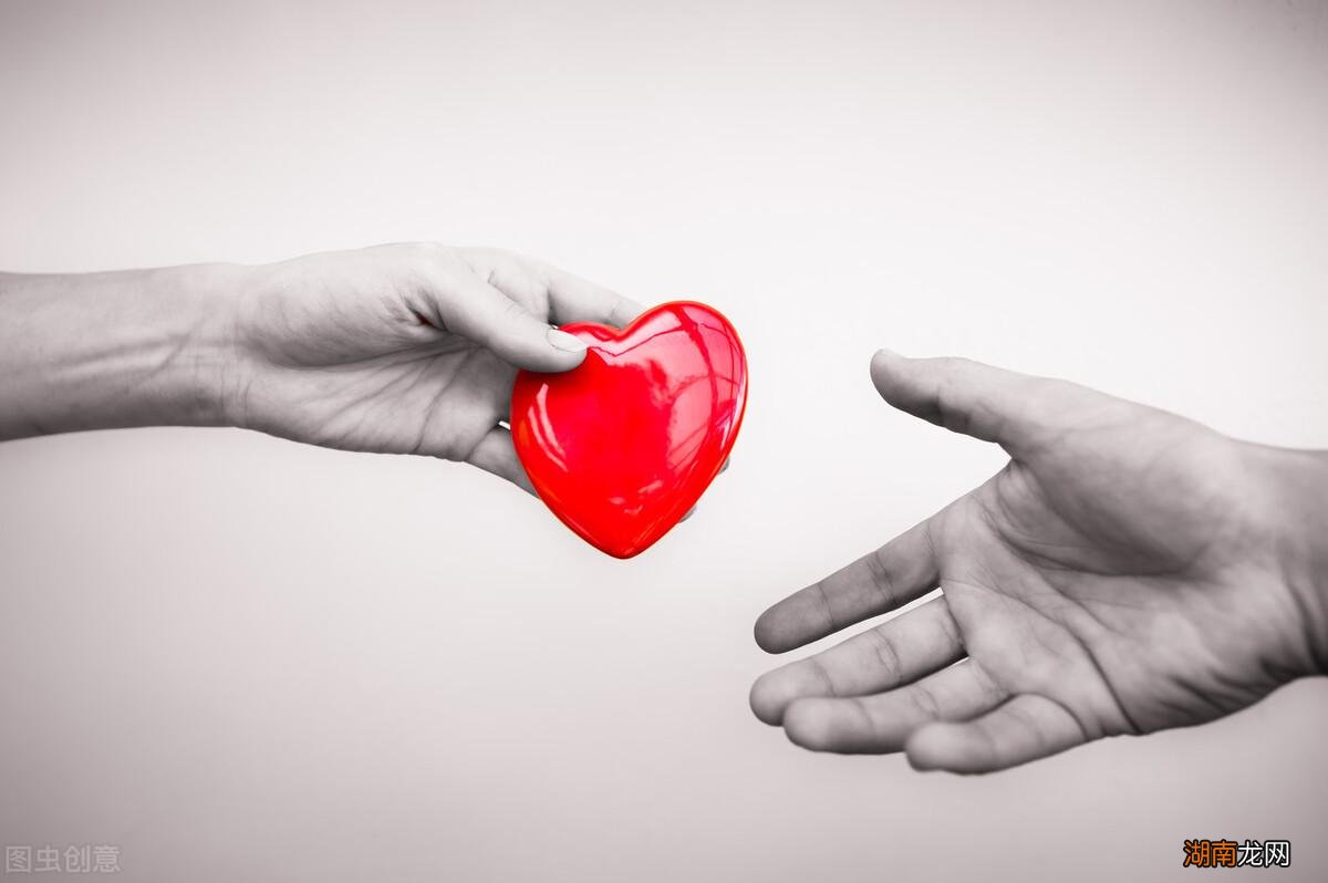 学撒娇卖萌女生会更喜欢吗 女生怎么学会撒娇和嘴甜