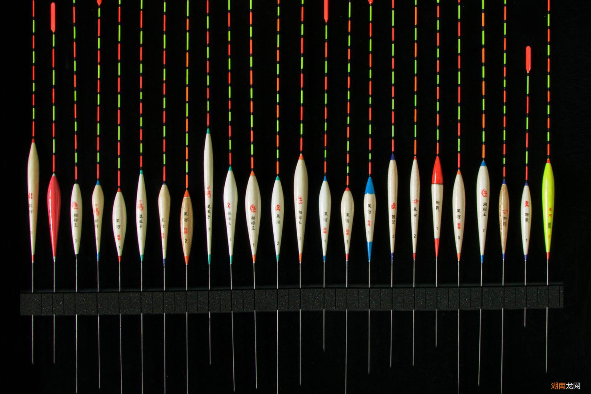 野钓鲫鱼用哪种鱼漂合适如何选择 钓鲫鱼用什么浮漂好