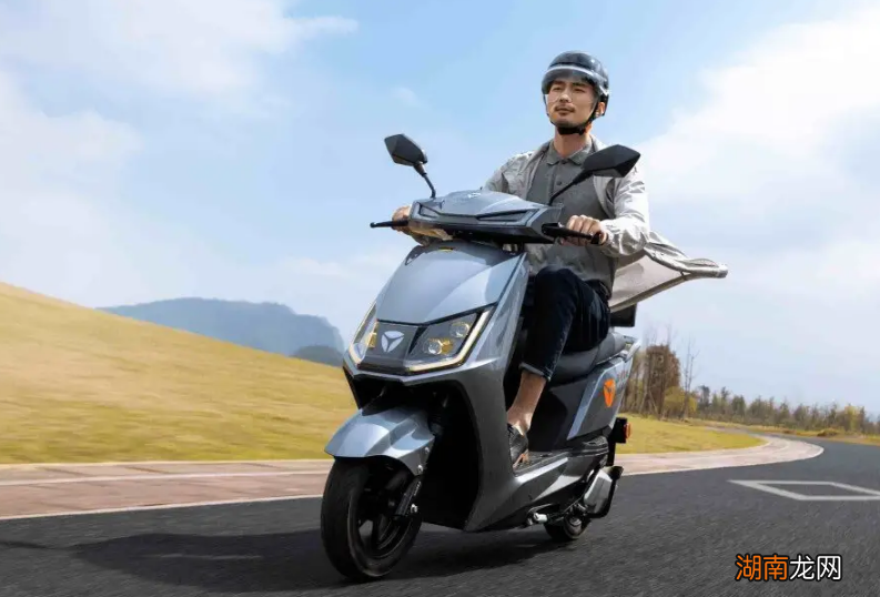 选哪种性价比更高 石墨烯电池和铅酸电池的区别