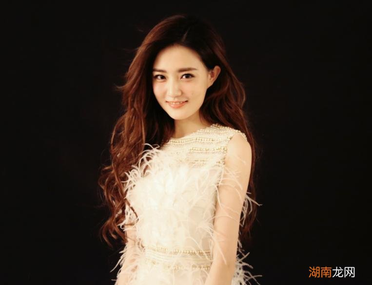 流量明星徐璐拥有什么样的强大家庭背景 徐璐的家世