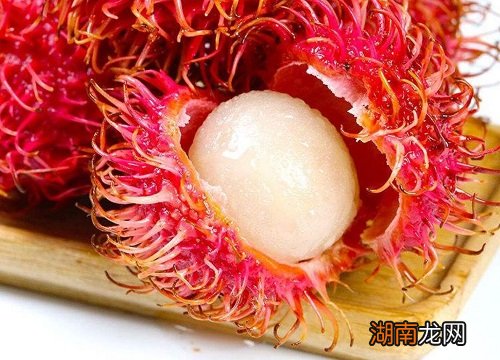 教你可以快速的剥壳去核 红毛丹怎么吃不沾核皮