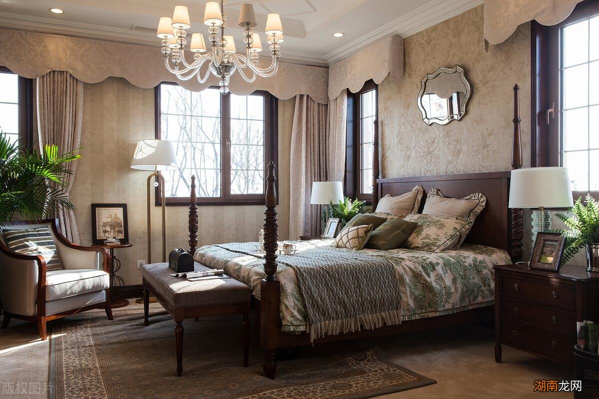 一个床头柜风水不好是真的吗 为什么床头柜不能只放一个