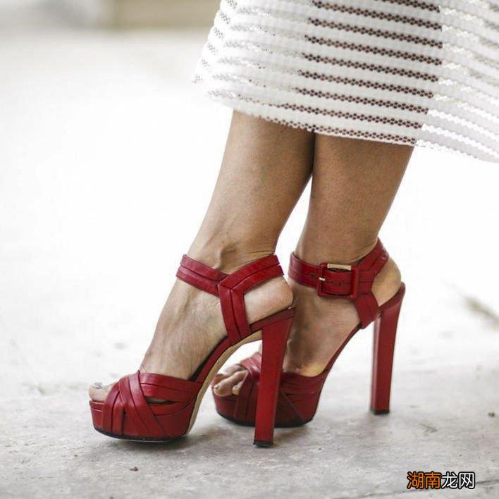 选购高跟鞋的5大要点 买高跟鞋要比平常的鞋大还是小