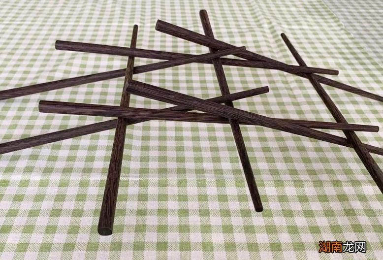 为什么吃饭的时候不能摆三个菜 三个菜有什么说法