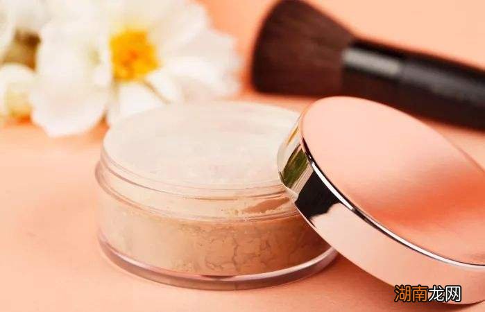 这样情况下化底妆必看技巧 没有美妆蛋怎么上粉底
