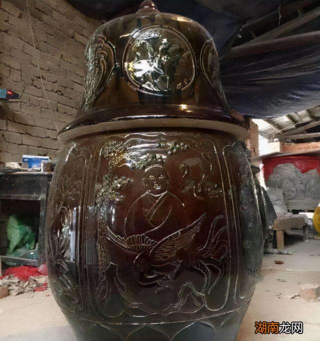 坐缸肉身不腐的科学原因是什么 坐缸圆寂是什么意思