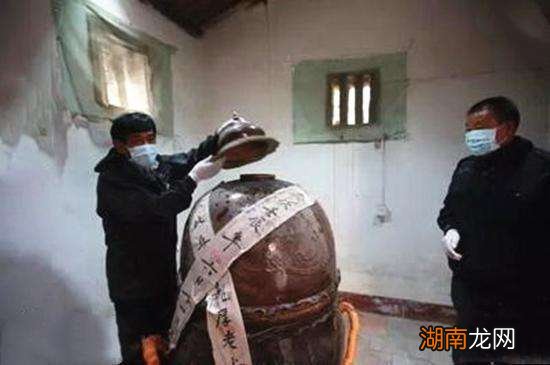 坐缸肉身不腐的科学原因是什么 坐缸圆寂是什么意思