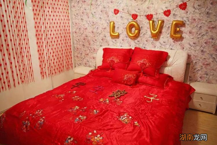 新人结婚谁铺床最好 哪些人不能给新娘铺床