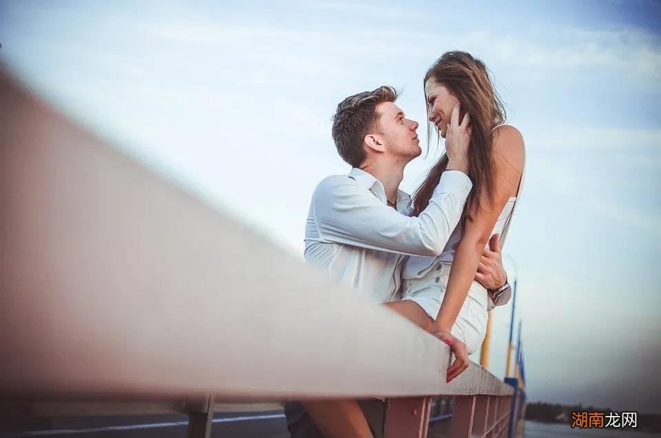 哄老公开心的三种方法 老公生气了怎么哄他原谅我