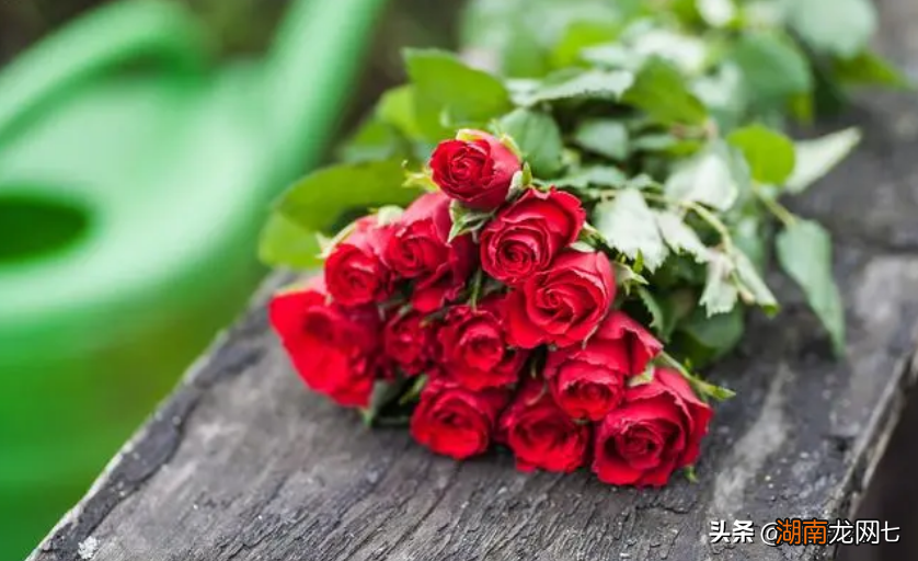 分手后会对前任念念不忘的星座 想念前任发狂的星座男