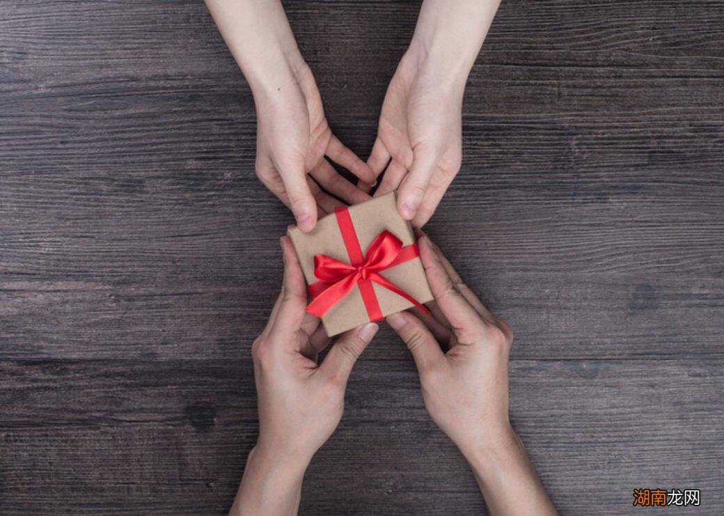 狮子男喜欢你的各种暗示表现 狮子男开始动情的细节