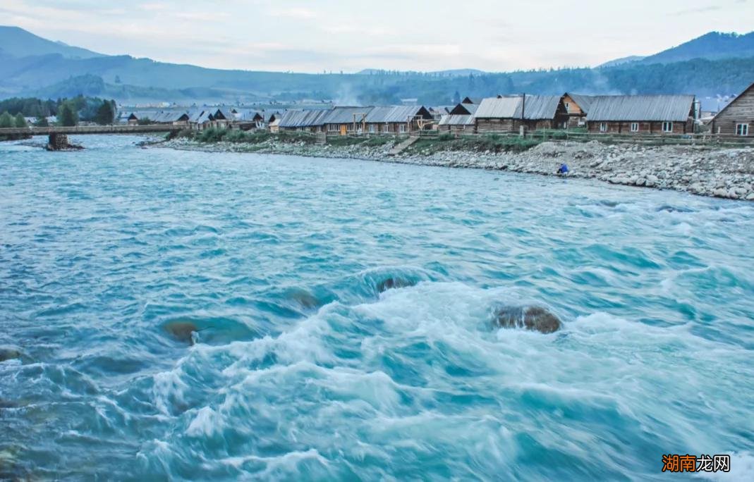 新疆十大著名的旅游景点排行榜 新疆的旅游景点有哪些